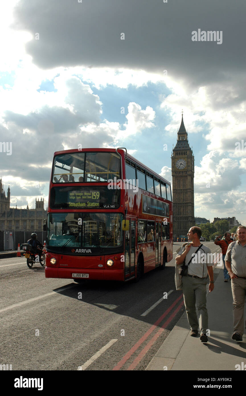 159 london bus hi-res stock photography and images - Alamy