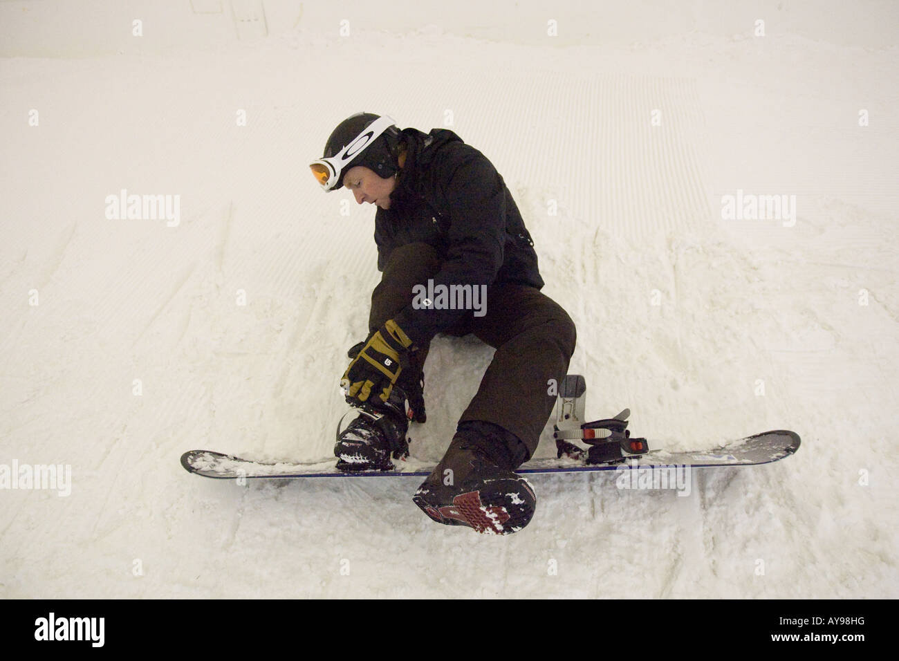 XSCAPE INDOOR SNOWBOARDING Stock Photo Alamy