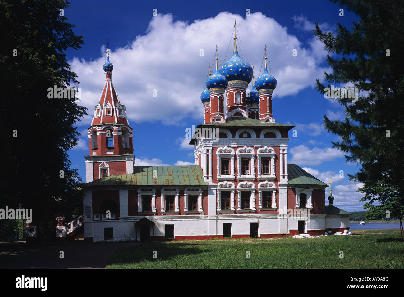 Church of dmitry on the blood hi-res stock photography and images - Alamy