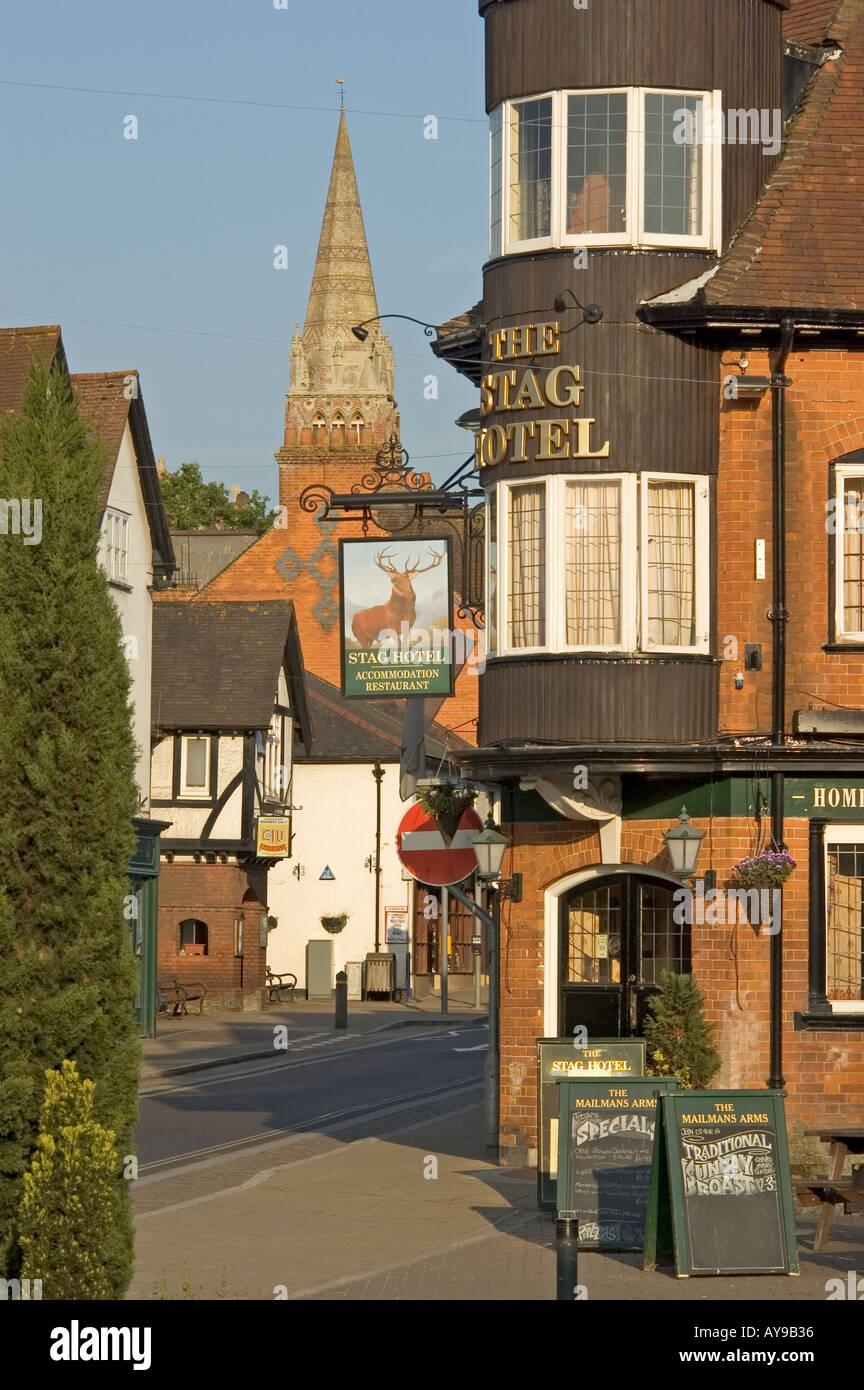 What's On Lyndhurst - The Stag Hotel, Lyndhurst New Forest