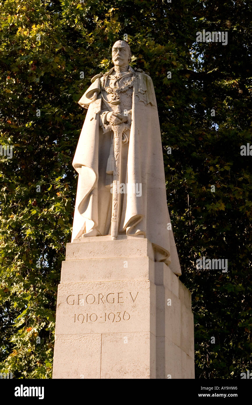 statue king george v Stock Photo