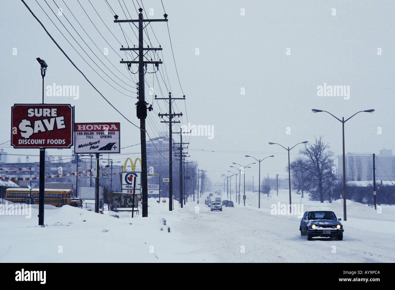 Canadian drivers get accustomed to driving on snowy roads Kingston Eastern Ontario Canada Stock Photo