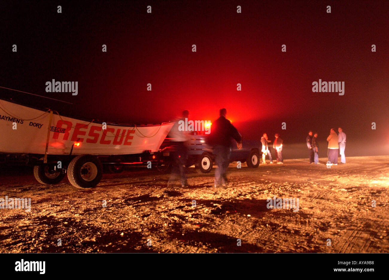Rescue boaters hires stock photography and images Alamy