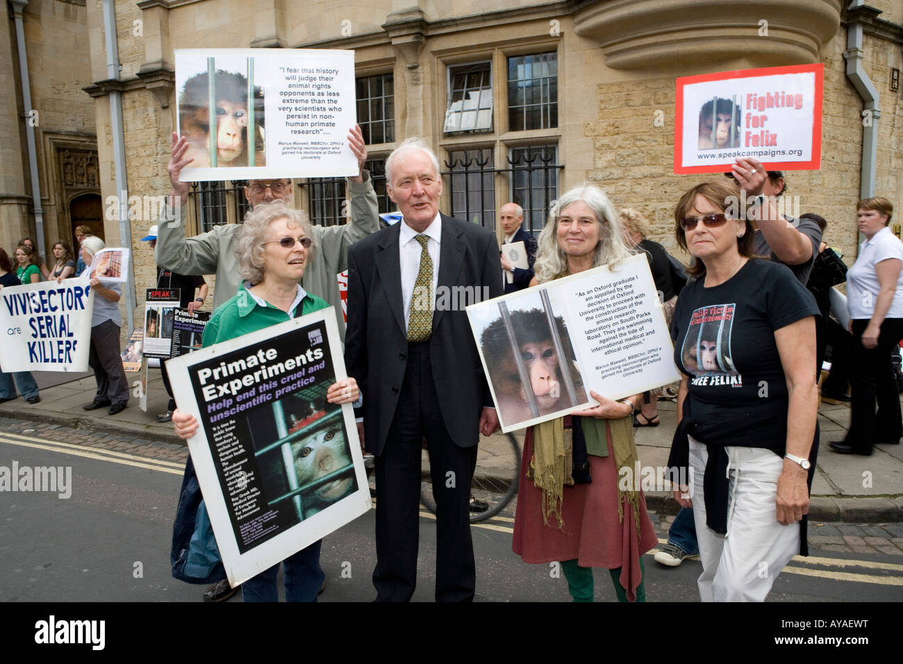 Tony Benn present at the Oxford Encaenia ceremony adds his support to Speak the protest group against the Oxford animal lab Stock Photo