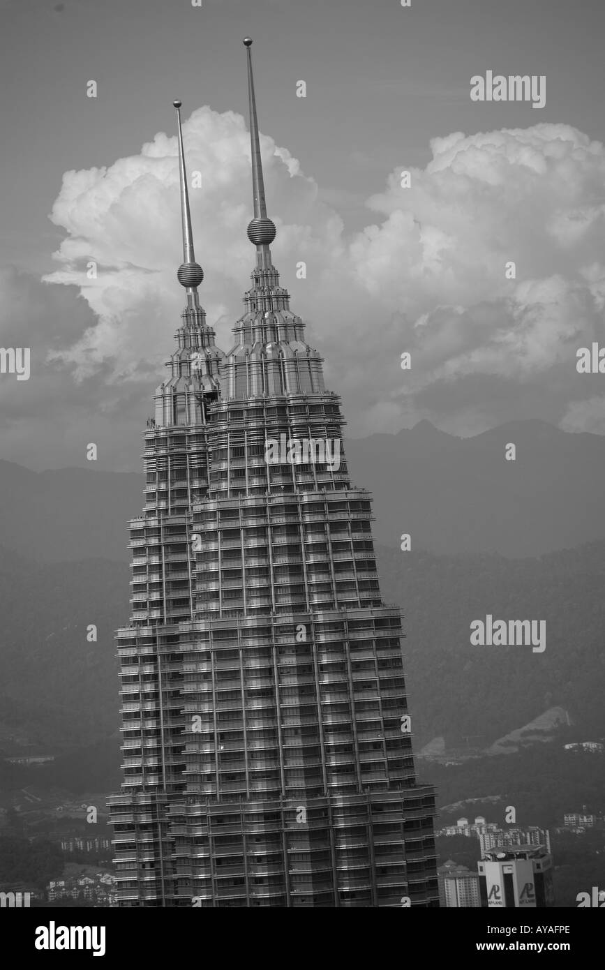 Petronas tower kuala lumpur Black and White Stock Photos & Images - Alamy
