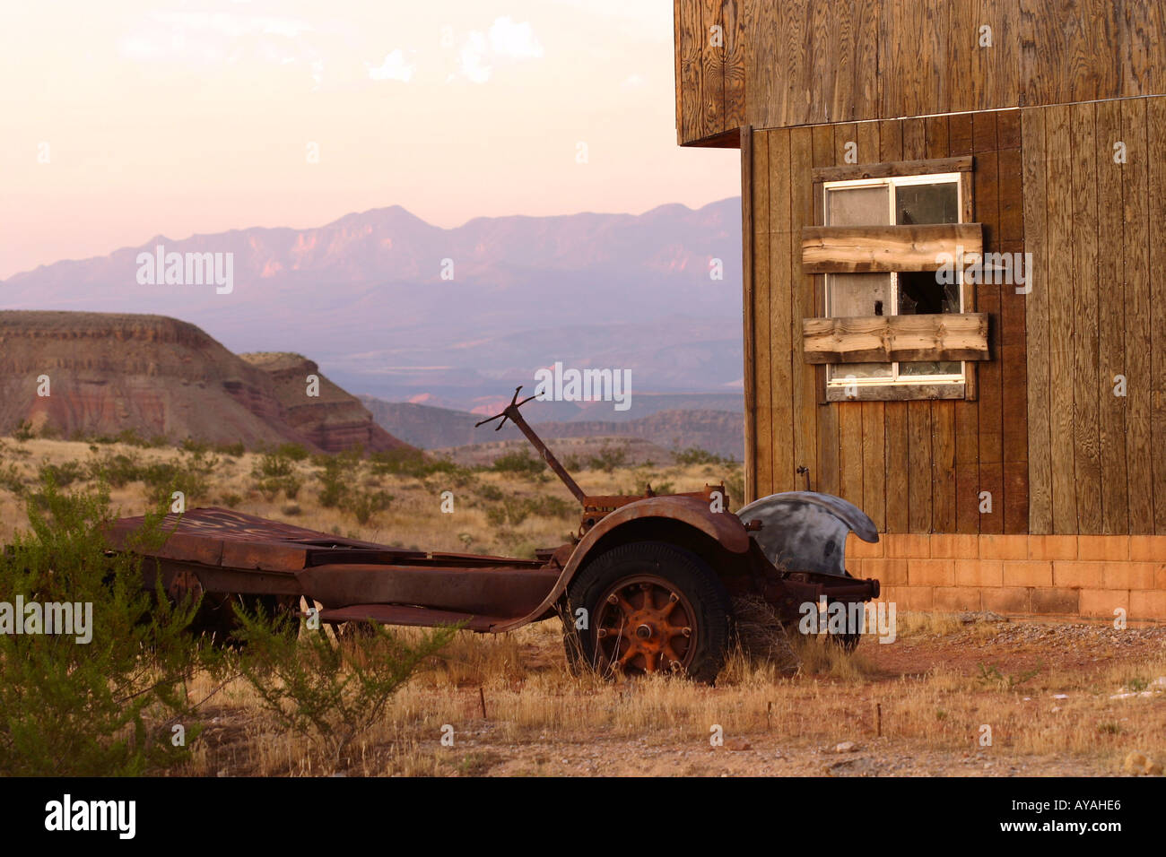 Abandoned car park utah hi-res stock photography and images - Alamy