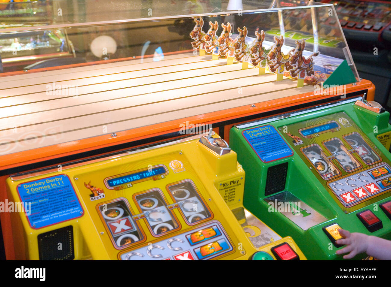 Horse Racing Gambling Machine In An Amusement Arcade On Brighton Pier  England Stock Photo - Alamy