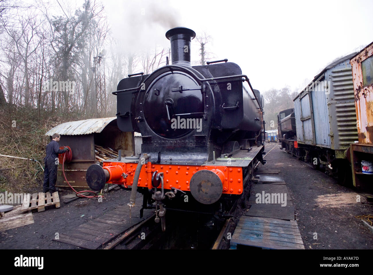 UK FOREST OF DEAN RAILWAY GREAT WESTERN RAILWAY 9681 PANNIER TANK ...