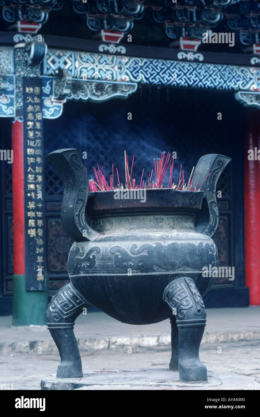 Tripod incense burner, Yuantong Temple, Kunming, Yunnan, China Stock Photo