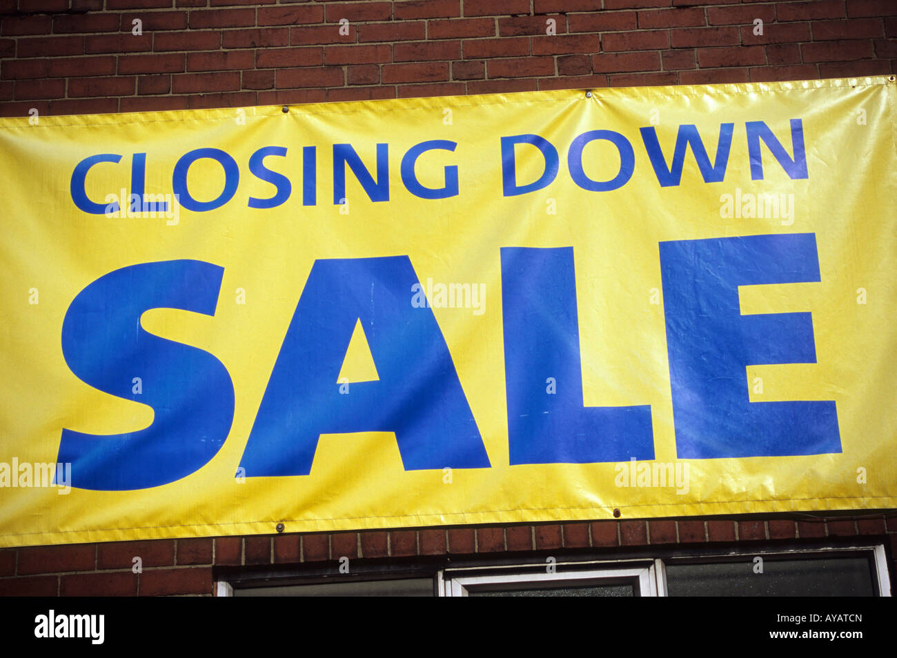 Closing Down Sale Sign Stock Photo Alamy