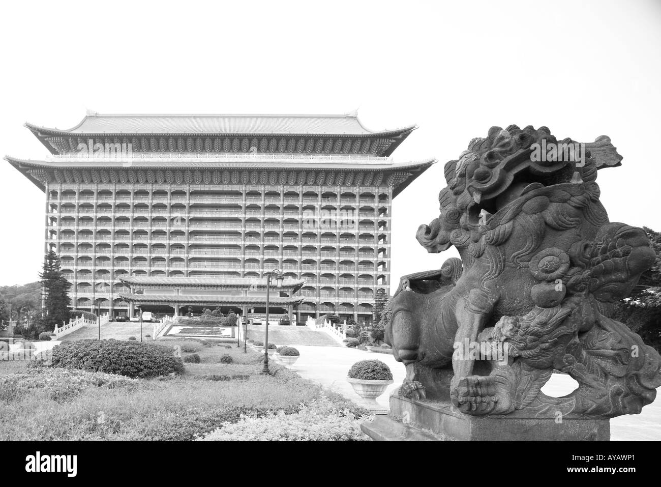 Taiwan Taipei Exerior view of ornate dragon at entrance to Grand Hotel Stock Photo