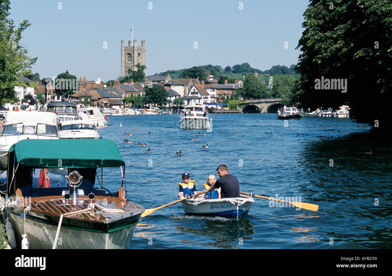 Henley on thames boat hi-res stock photography and images - Alamy