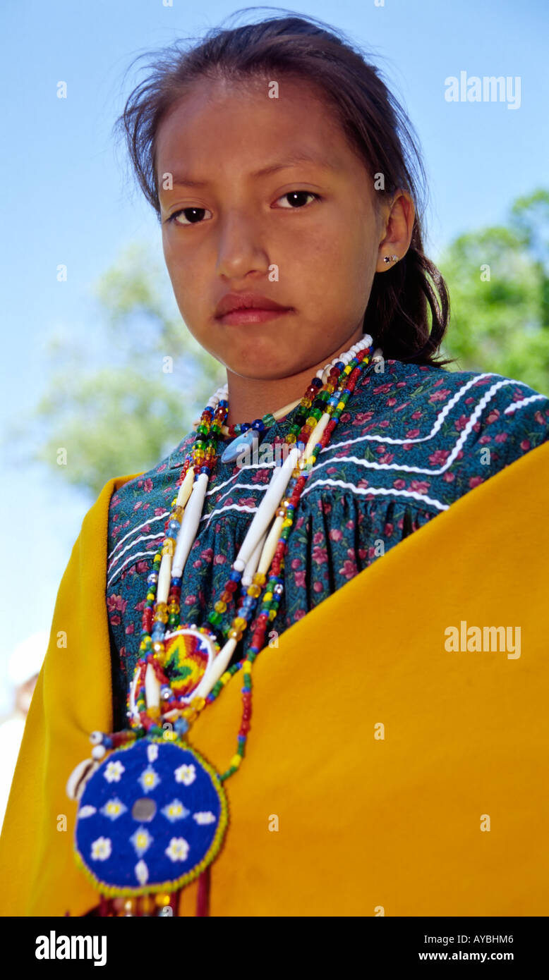 Apache girl hi-res stock photography and images - Alamy