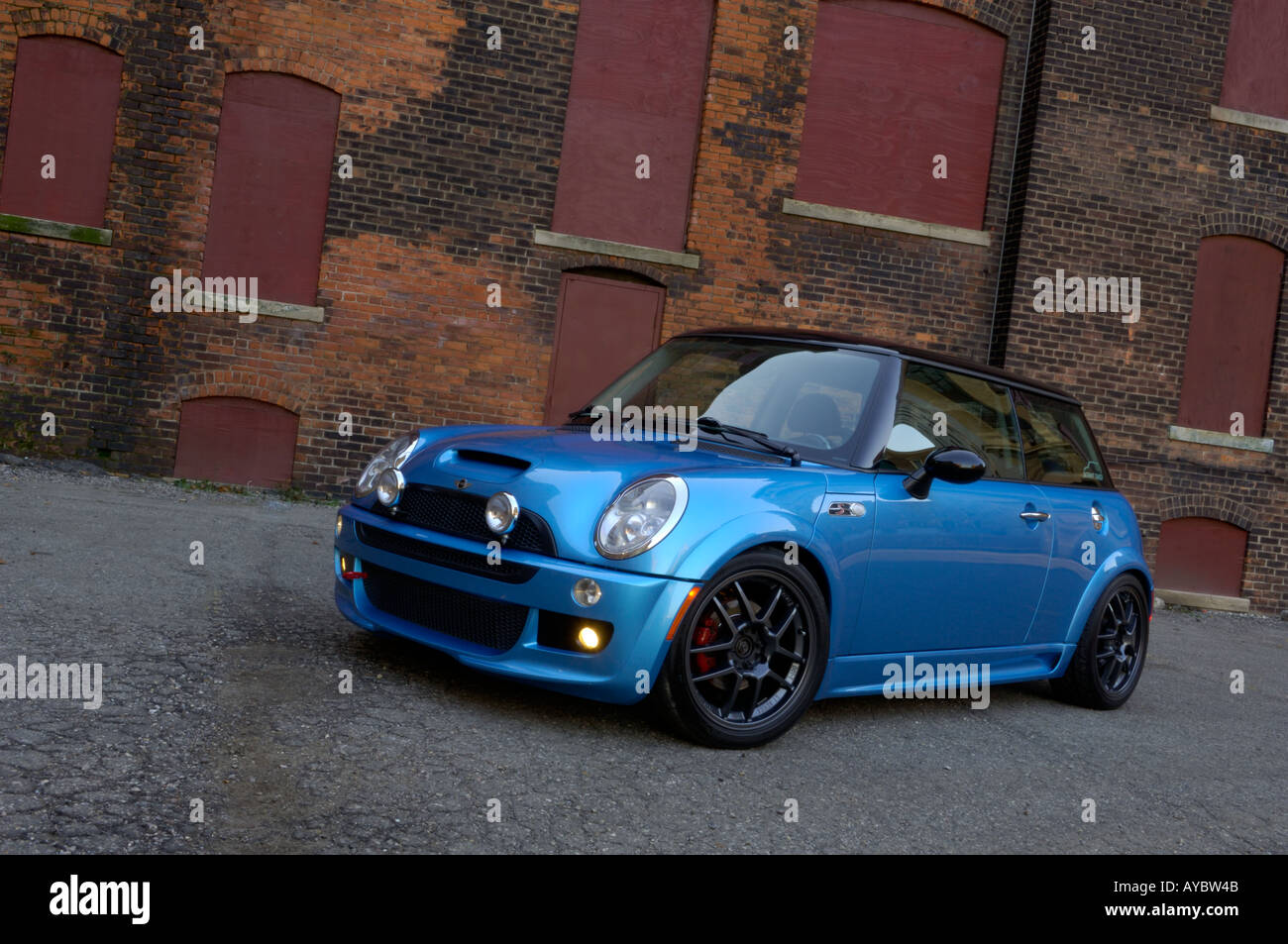 Customized MINI Cooper S in front of an abandoned building Stock Photo -  Alamy