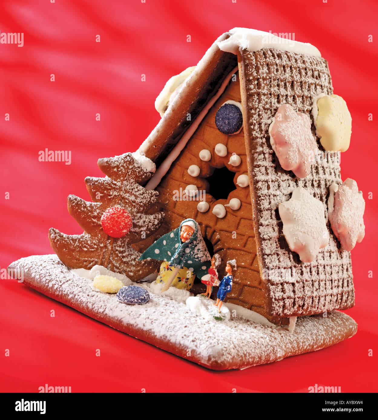 CHRISTMAS GINGERBREAD HOUSE Stock Photo Alamy