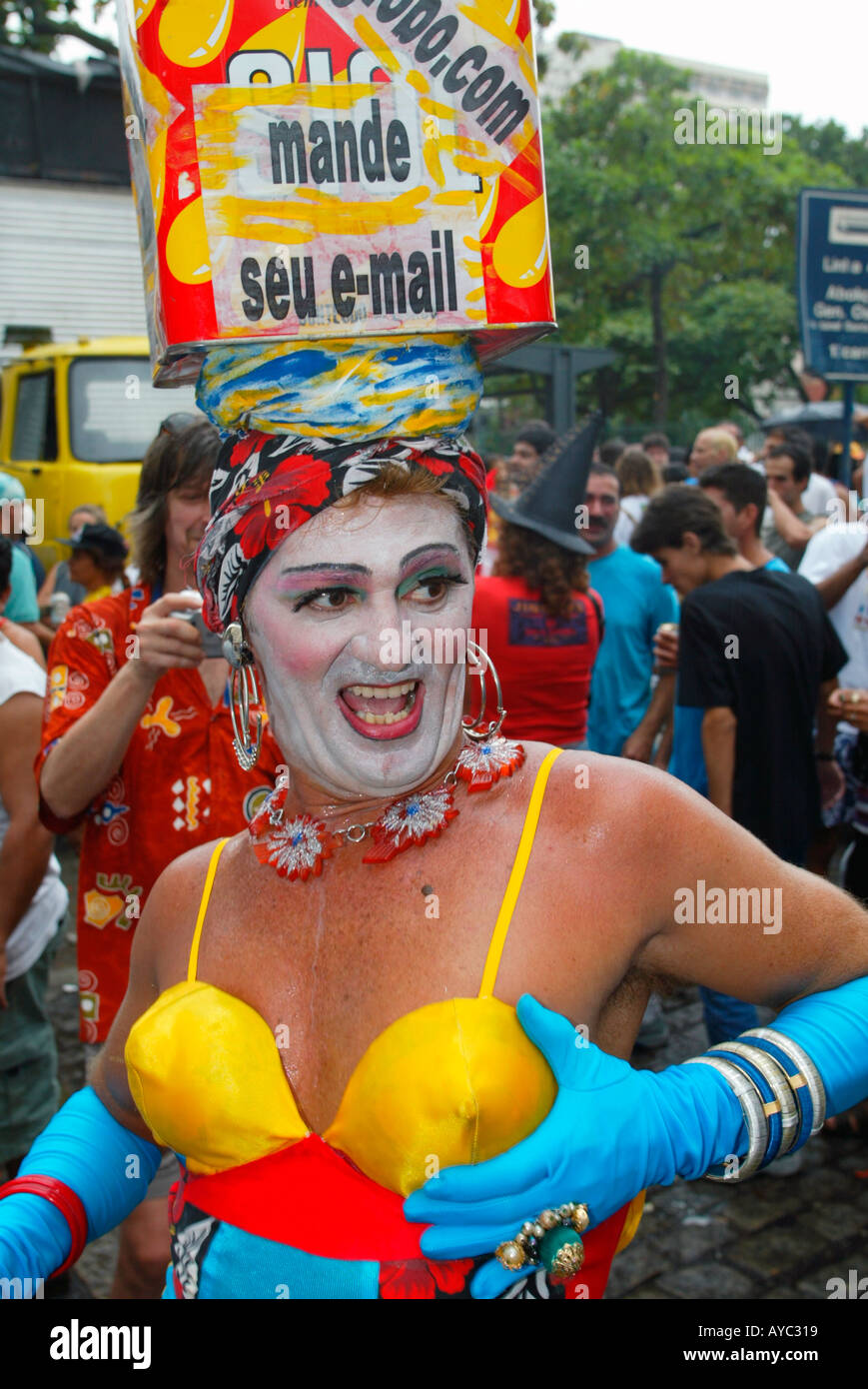 Порно егде жастағы ер адамның мүшесін жұлып алу