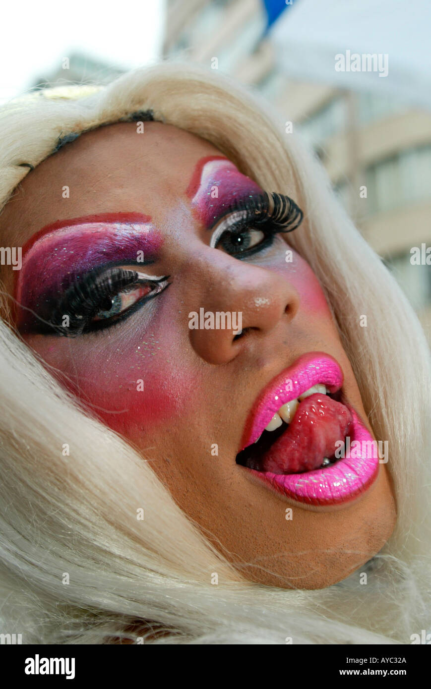 Юбкасыз колготкидегі фото