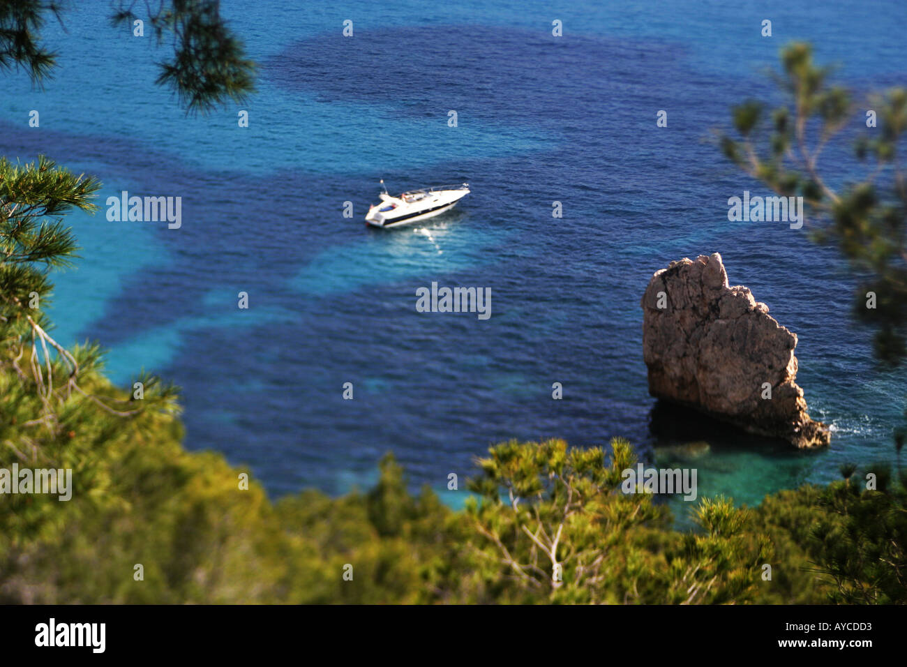 The luxury boat hi-res stock photography and images - Alamy