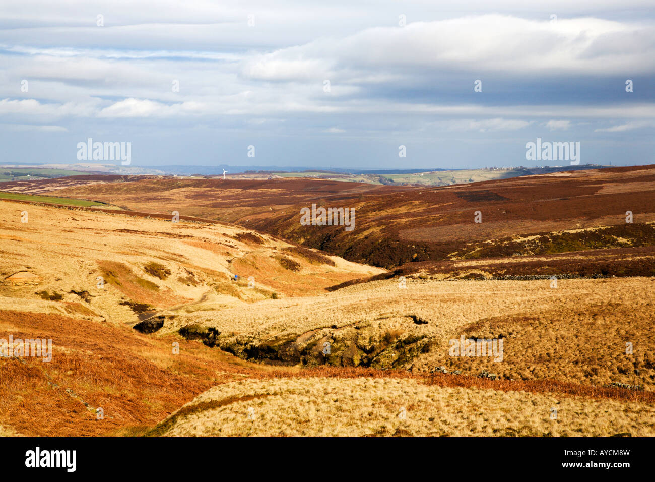 Lone male walker hi-res stock photography and images - Alamy