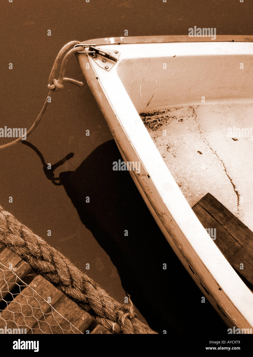 Painter rope boat hires stock photography and images Alamy