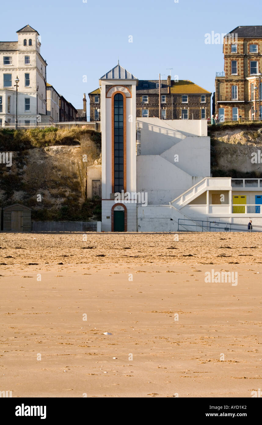 Broadstairs lift hires stock photography and images Alamy