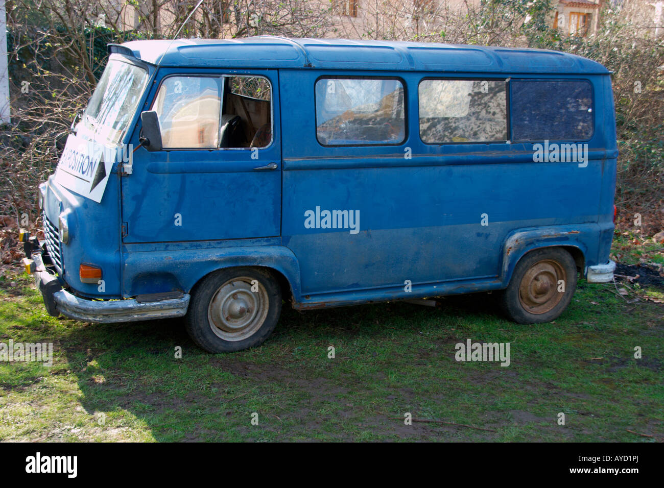 An old blue van Stock Photo - Alamy