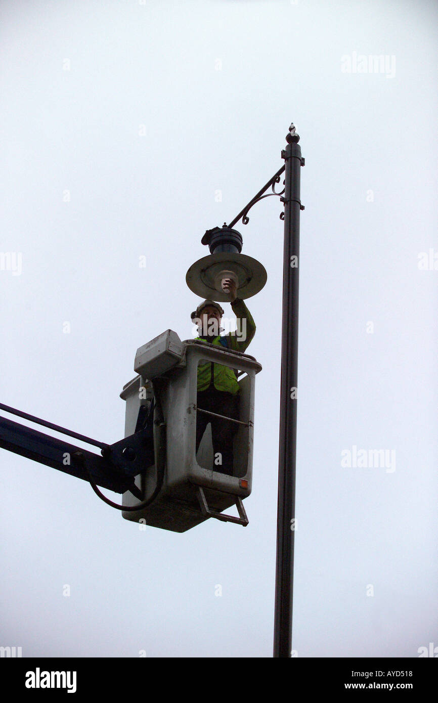 Street light maintenance Stock Photo Alamy