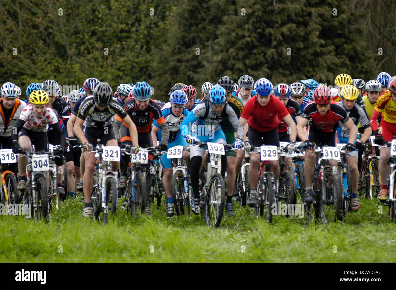 18 04 04 Devizes Wiltshire UK Mountain Bike Race Photo Simon Grosset