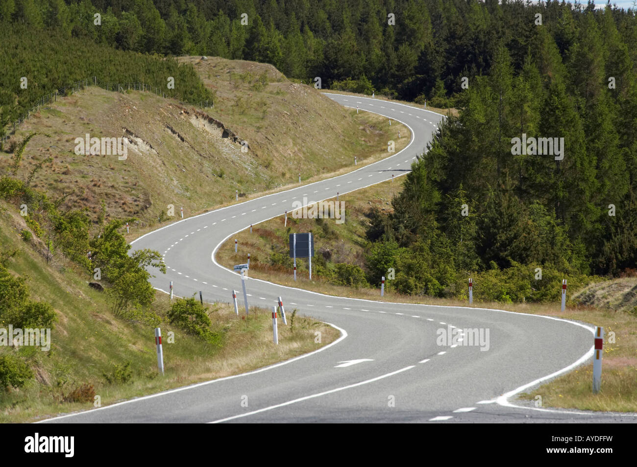 Country roads in canterbury new hi-res stock photography and images - Alamy
