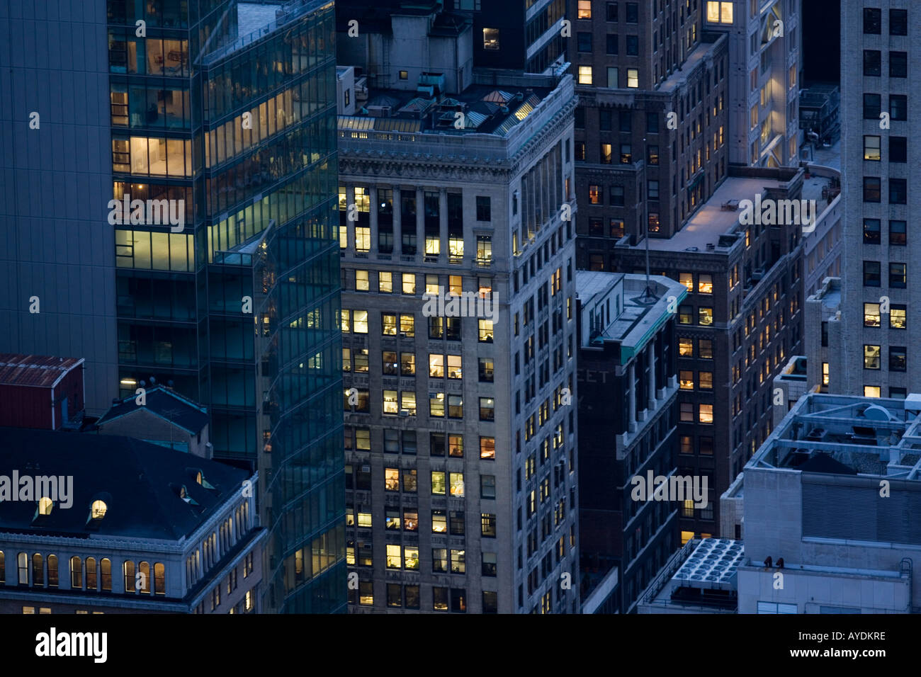 New york midtown dusk hi-res stock photography and images - Alamy