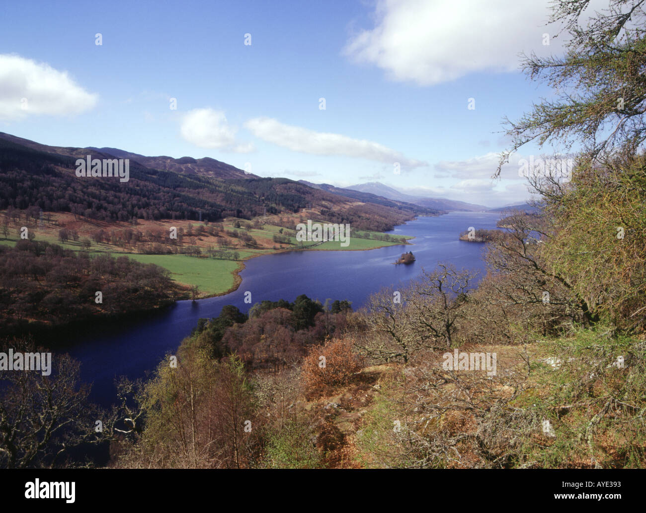 dh Loch Tummel STRATHTUMMEL PERTHSHIRE Queen Victoria vista country park britain scotland glen beautiful scottish landscape uk strath queens view Stock Photo