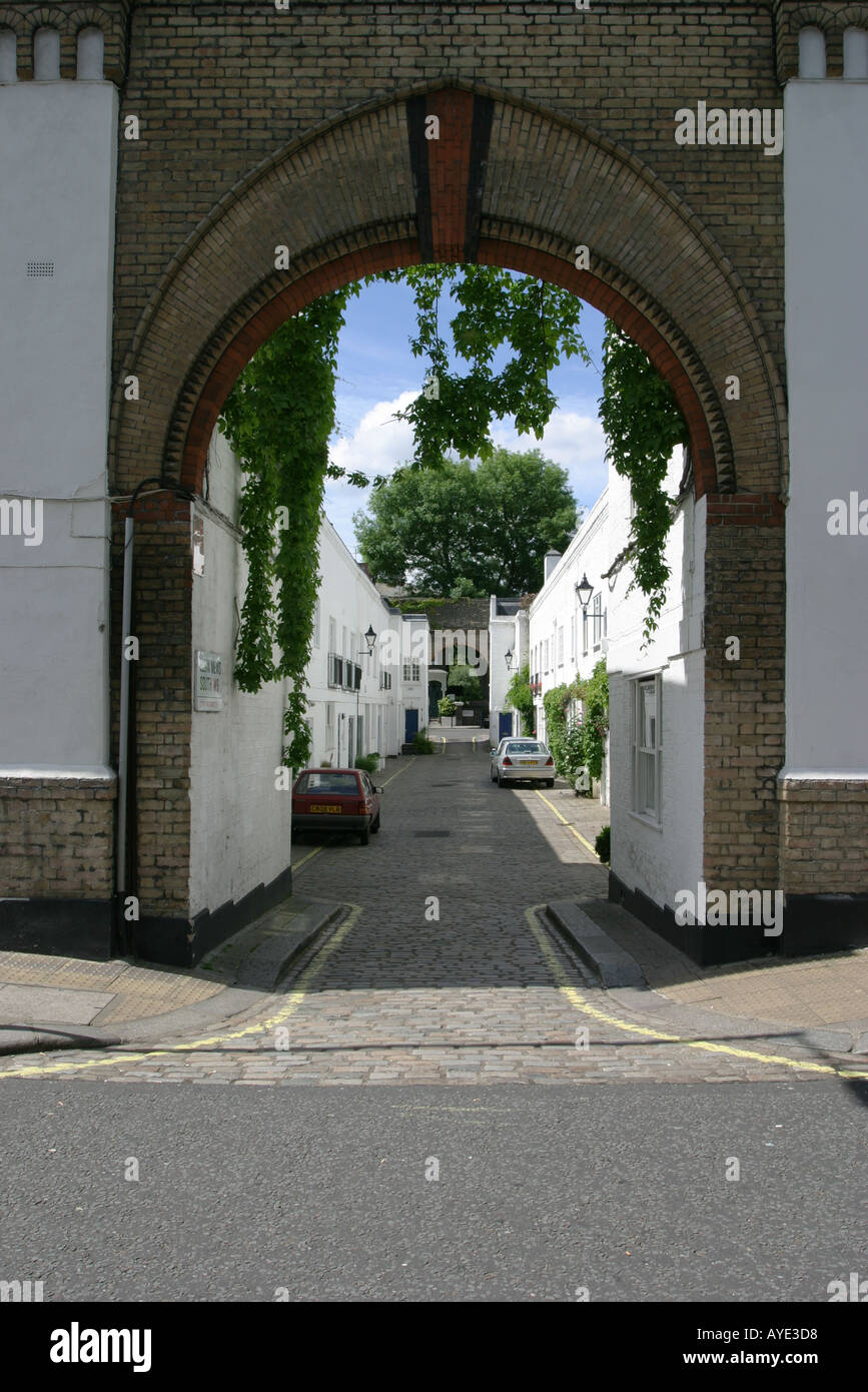 Mews houses in Belgravia London Stock Photo - Alamy