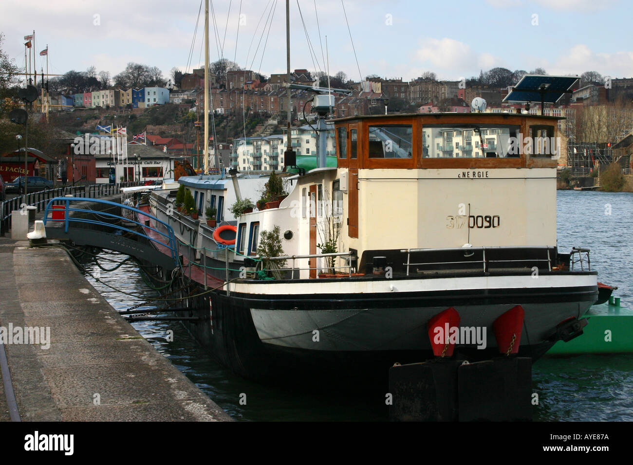 Houseboat at Avon Docks Bristol Stock Photo Alamy