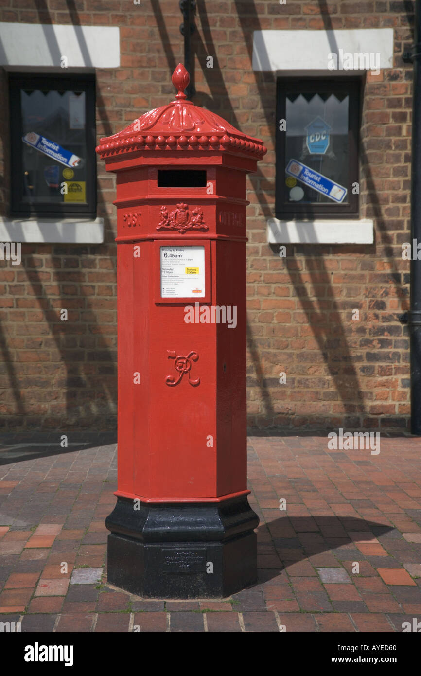 GR "Post Box" Gloucester Gloucestershire England Stock Photo Alamy