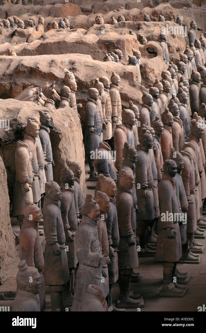 The Army of terra cotta warriors at Emperor Qin Shihuangdi s Tomb Xian ...