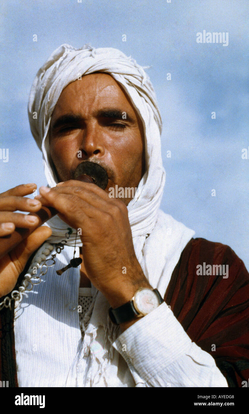 Algeria music hi-res stock photography and images - Alamy
