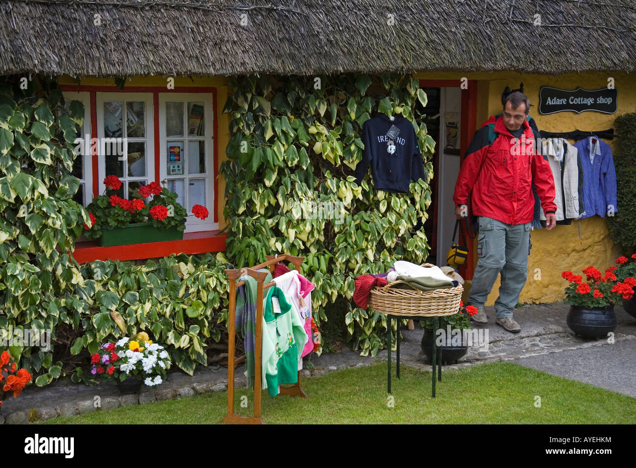 Thatched Cottage Store Adare Village County Limerick Ireland Stock