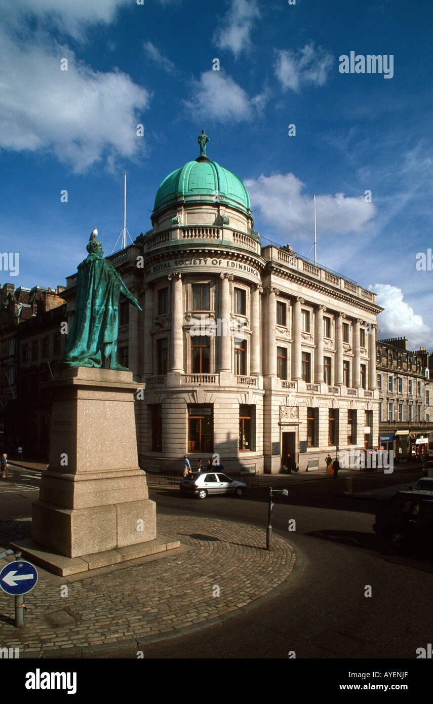 Statue of King George in front of the Royal Society of Edinburgh Stock Photo