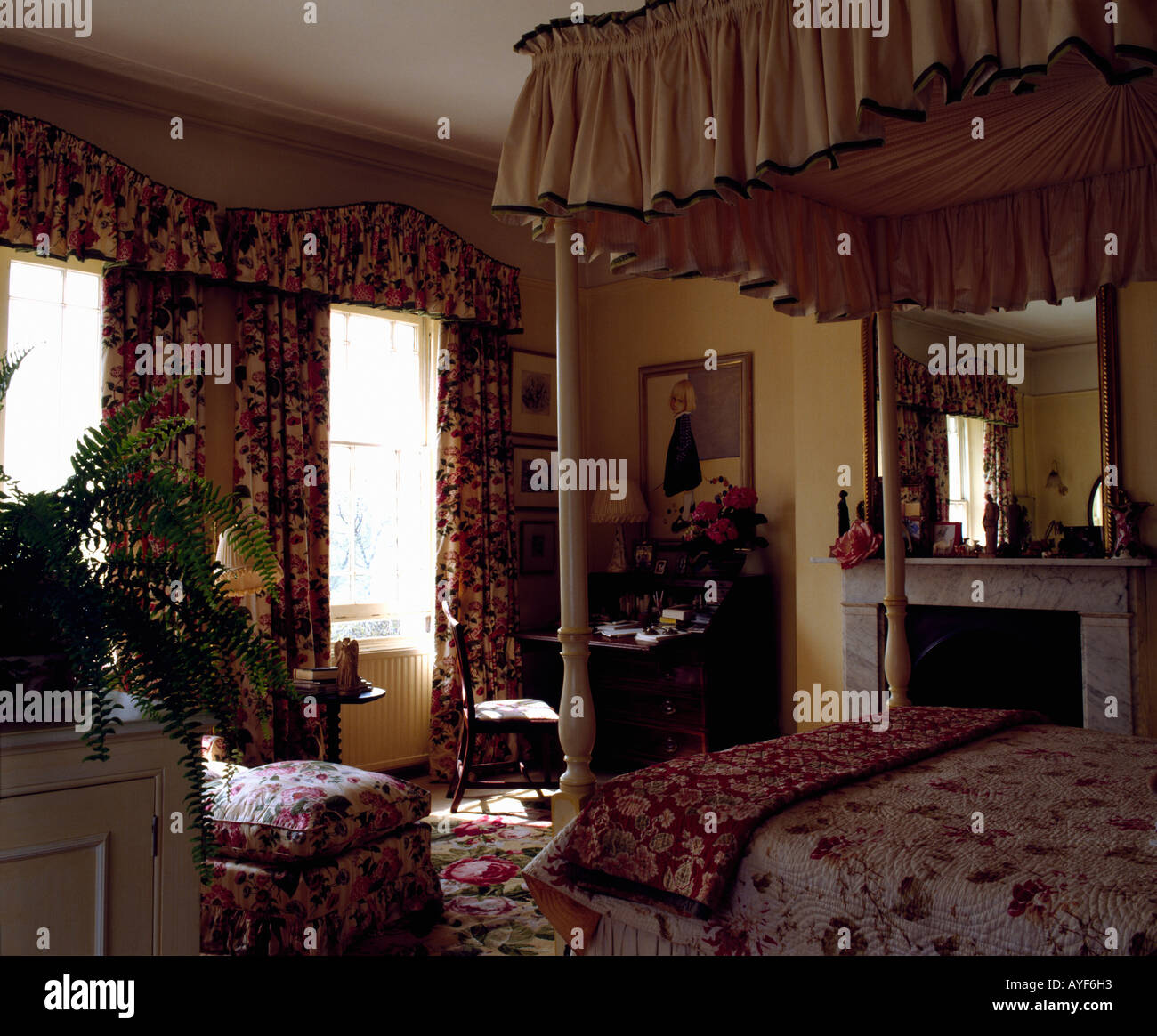 Four Poster Bed In Bedroom With Fireplace Stock Photo 9765778 Alamy
