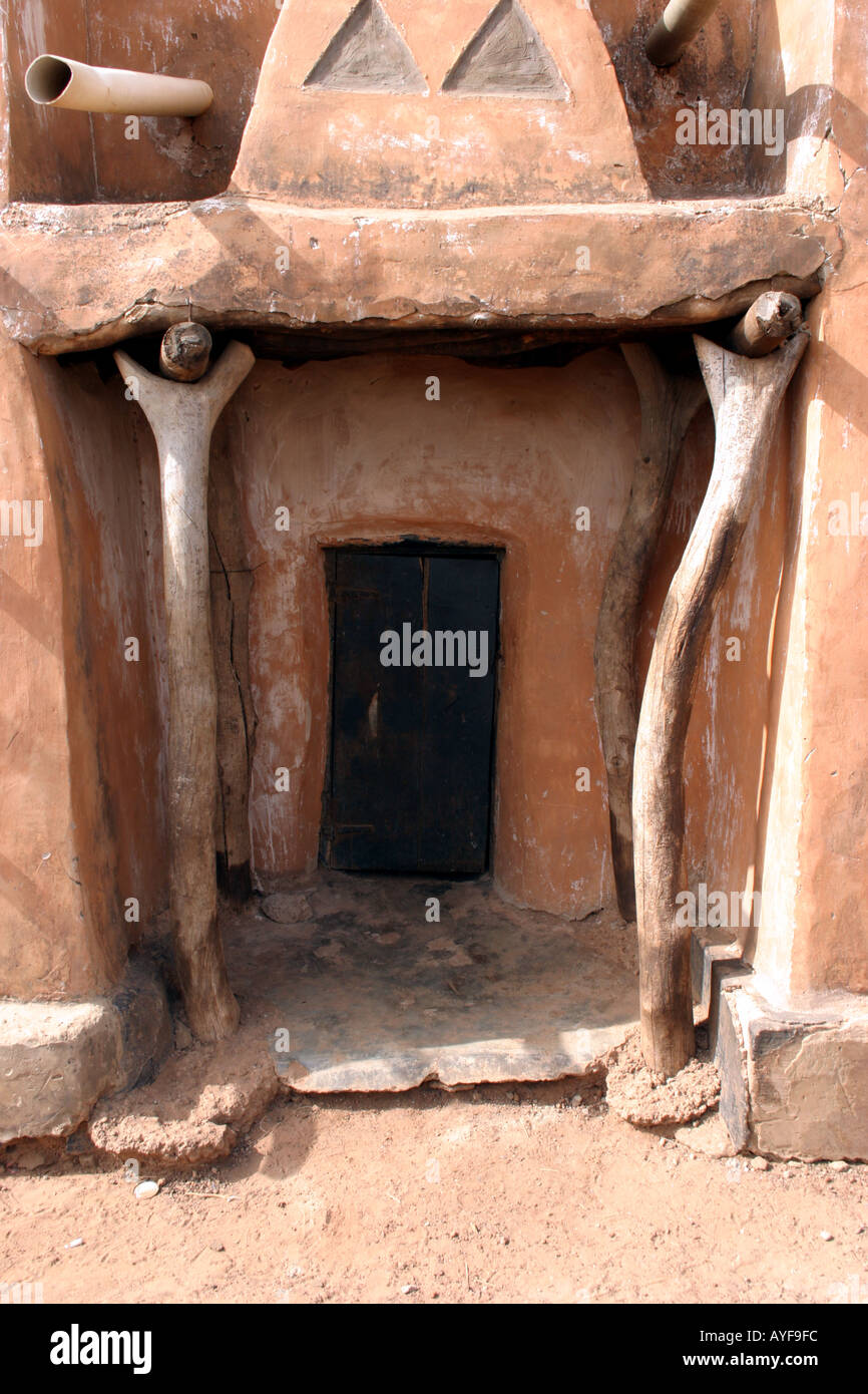 Imam S Door To The Larabanga Mosque Northwest Ghana Stock Photo