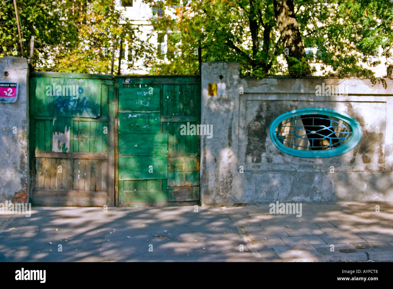 Large wooden gates hires stock photography and images Alamy