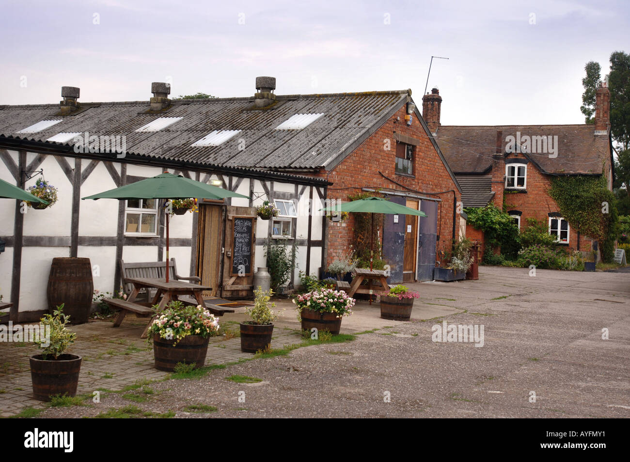 MAYNARDS FARM SHOP IN SHROPSHIRE UK Stock Photo Alamy