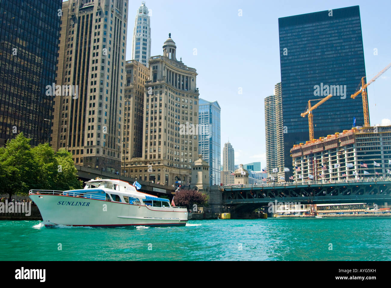 Chicago Skyline Crane High Resolution Stock Photography and Images - Alamy