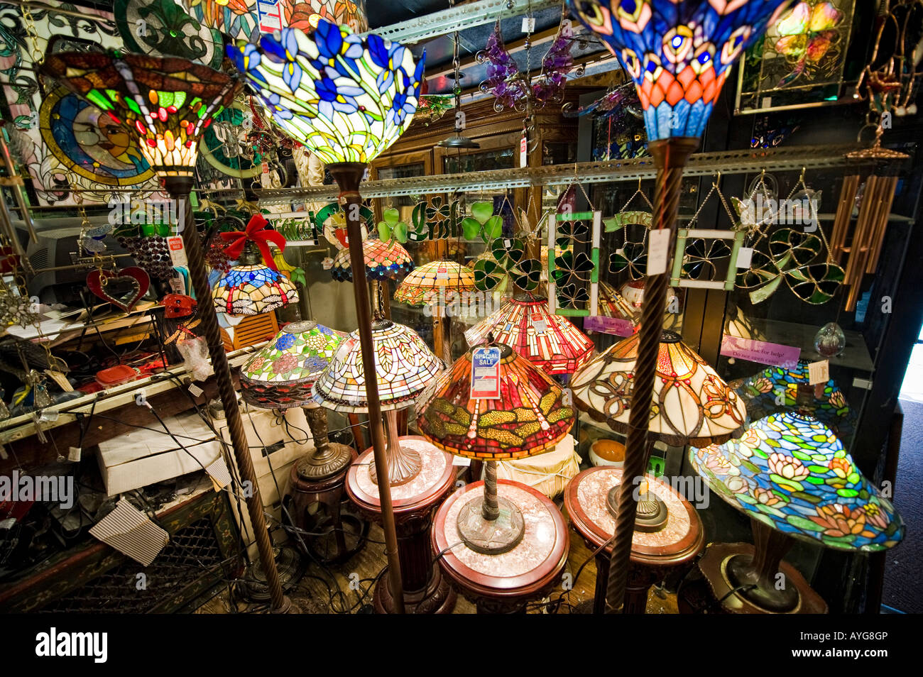 Antique lamps and lighting store Stock Photo Alamy