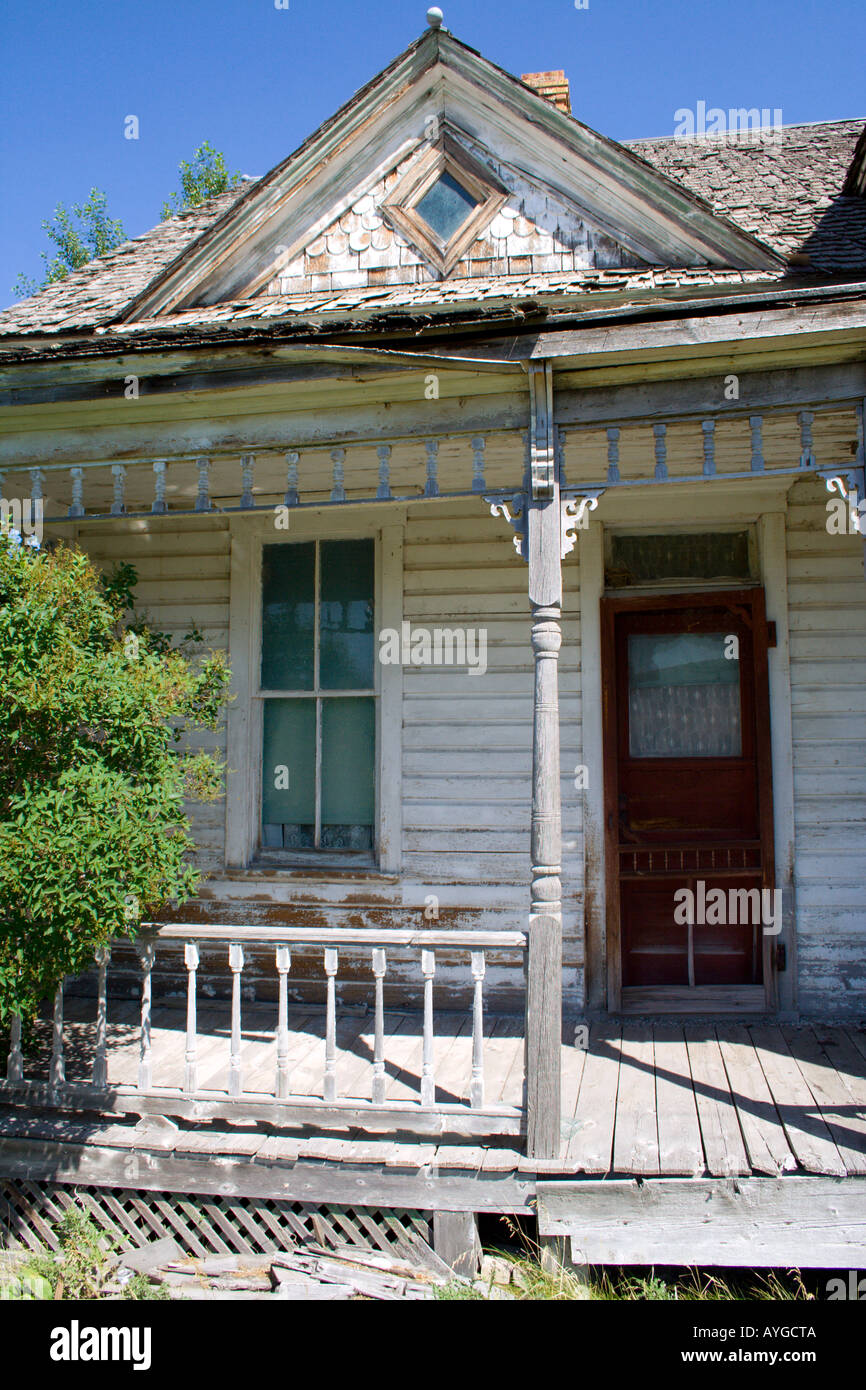 Two storey house paris hires stock photography and images Alamy