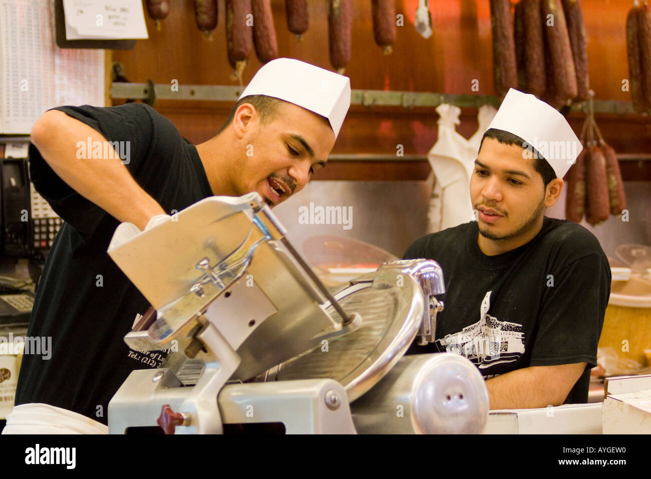 Staff Cuts Salami Katzs delicatessen New York City NY USA Stock Photo