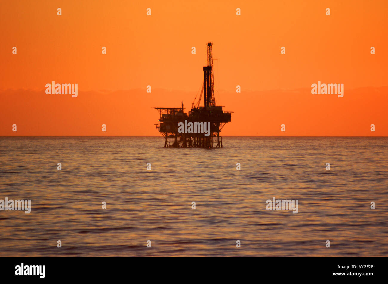 Pacific Oil Platform Stock Photo Alamy
