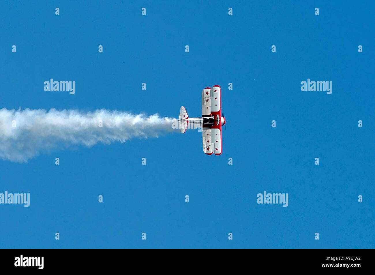 Aircraft sky writing hires stock photography and images Alamy