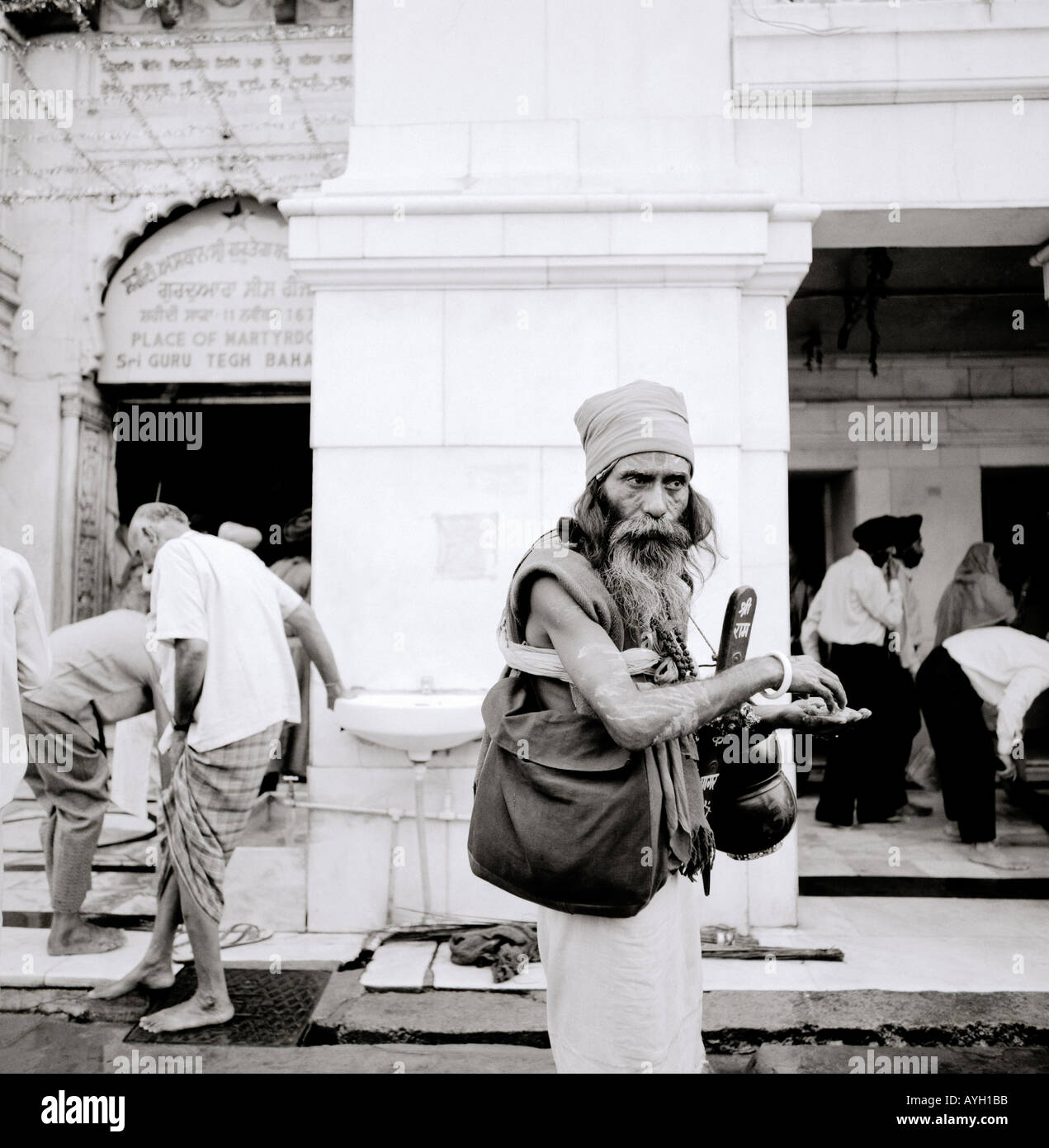 A Hindu holy man in Chandni Chowk in New Delhi in India in South Asia. People Poverty Life Lifestyle Culture City Cities Reportage Travel Stock Photo