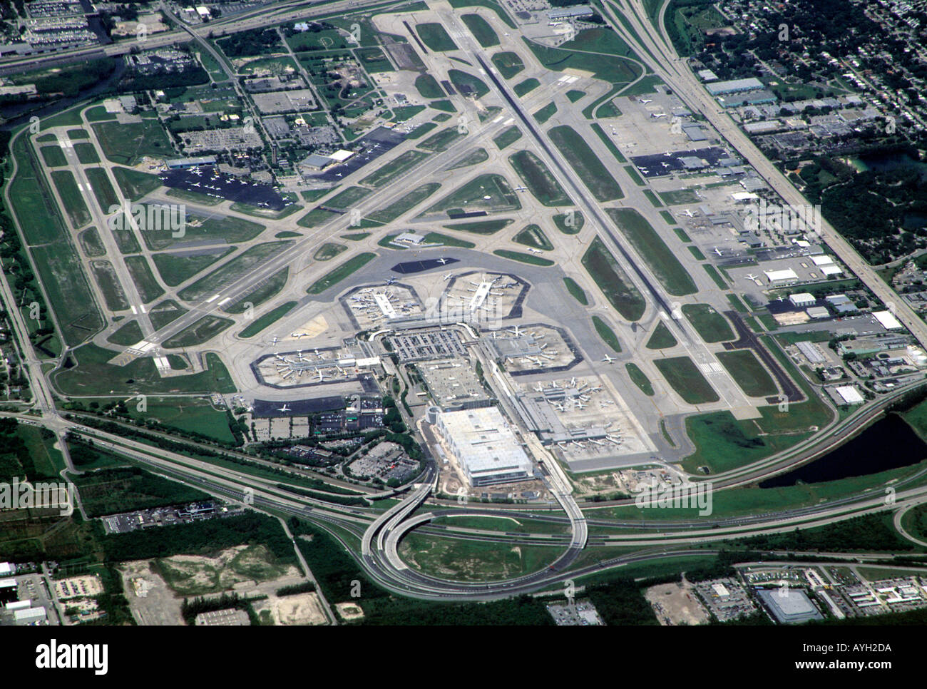 fort lauderdale airport address